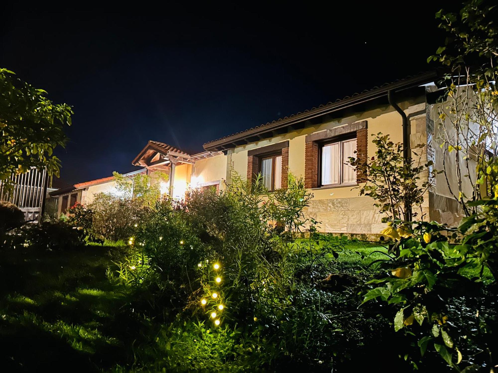 Apartamentos Rurales La Carbayala Oviñana エクステリア 写真