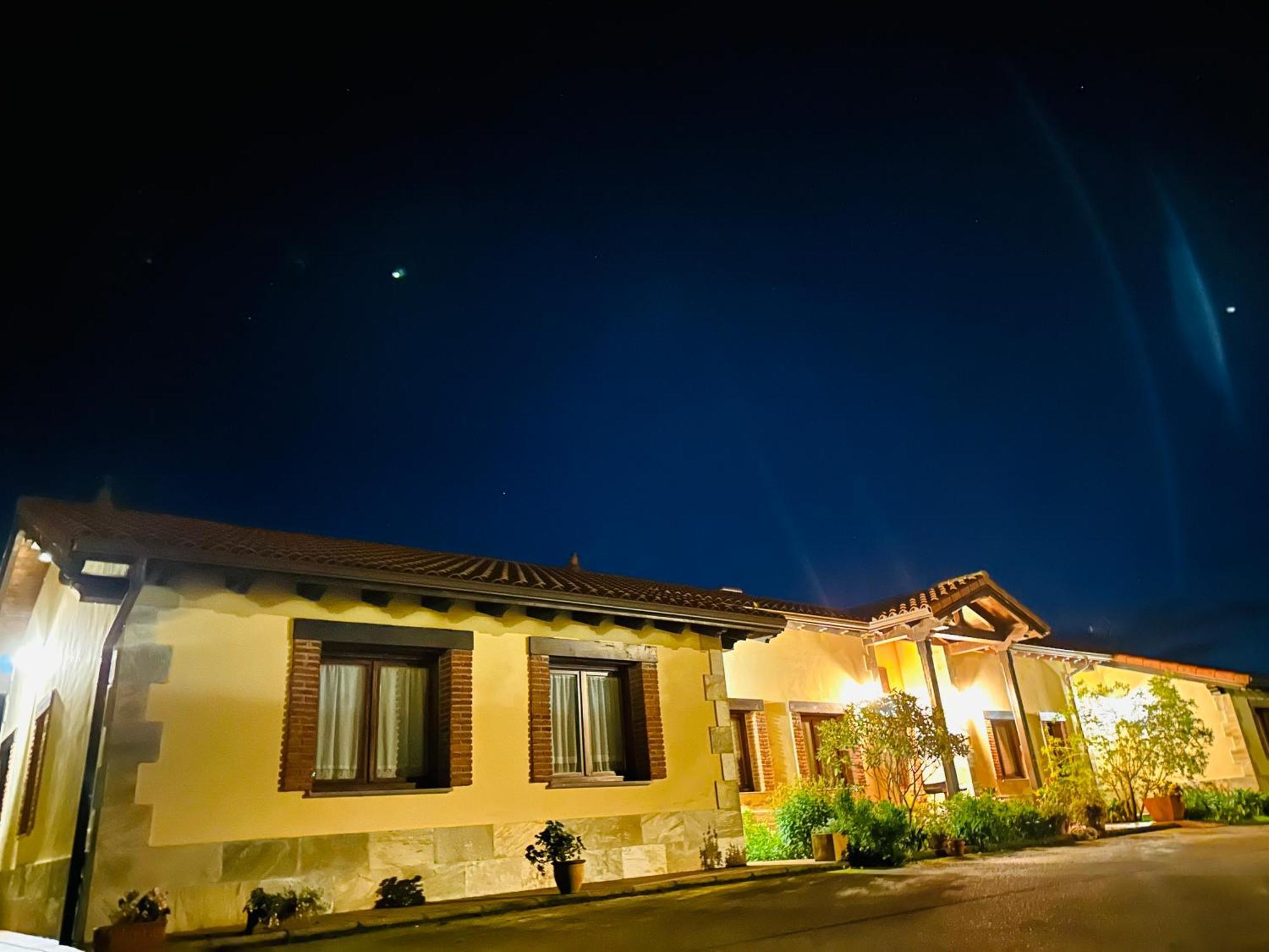 Apartamentos Rurales La Carbayala Oviñana エクステリア 写真