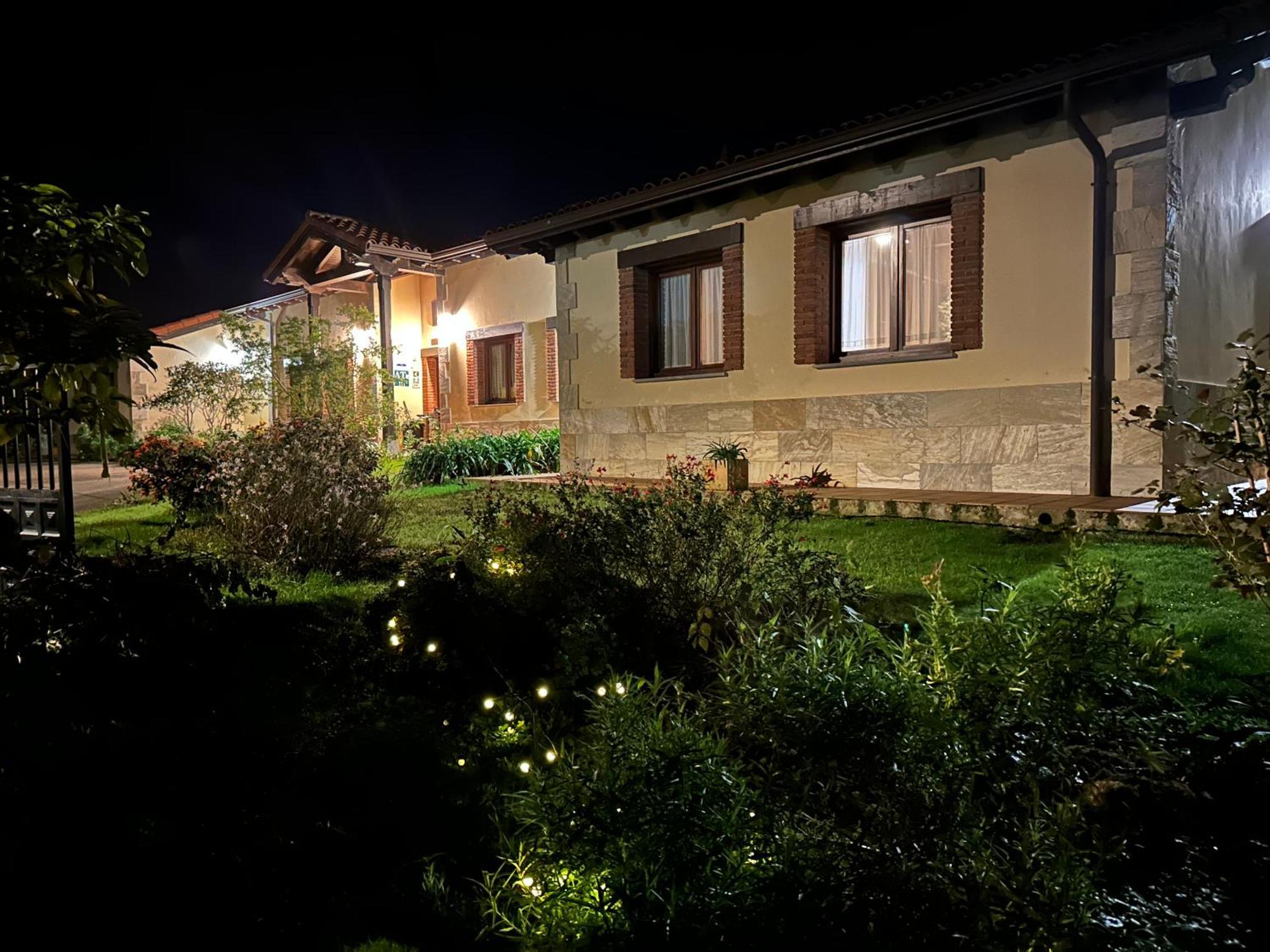 Apartamentos Rurales La Carbayala Oviñana エクステリア 写真