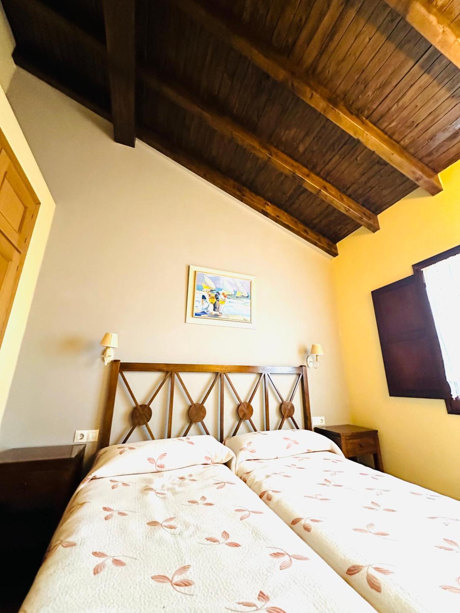 Apartamentos Rurales La Carbayala Oviñana エクステリア 写真