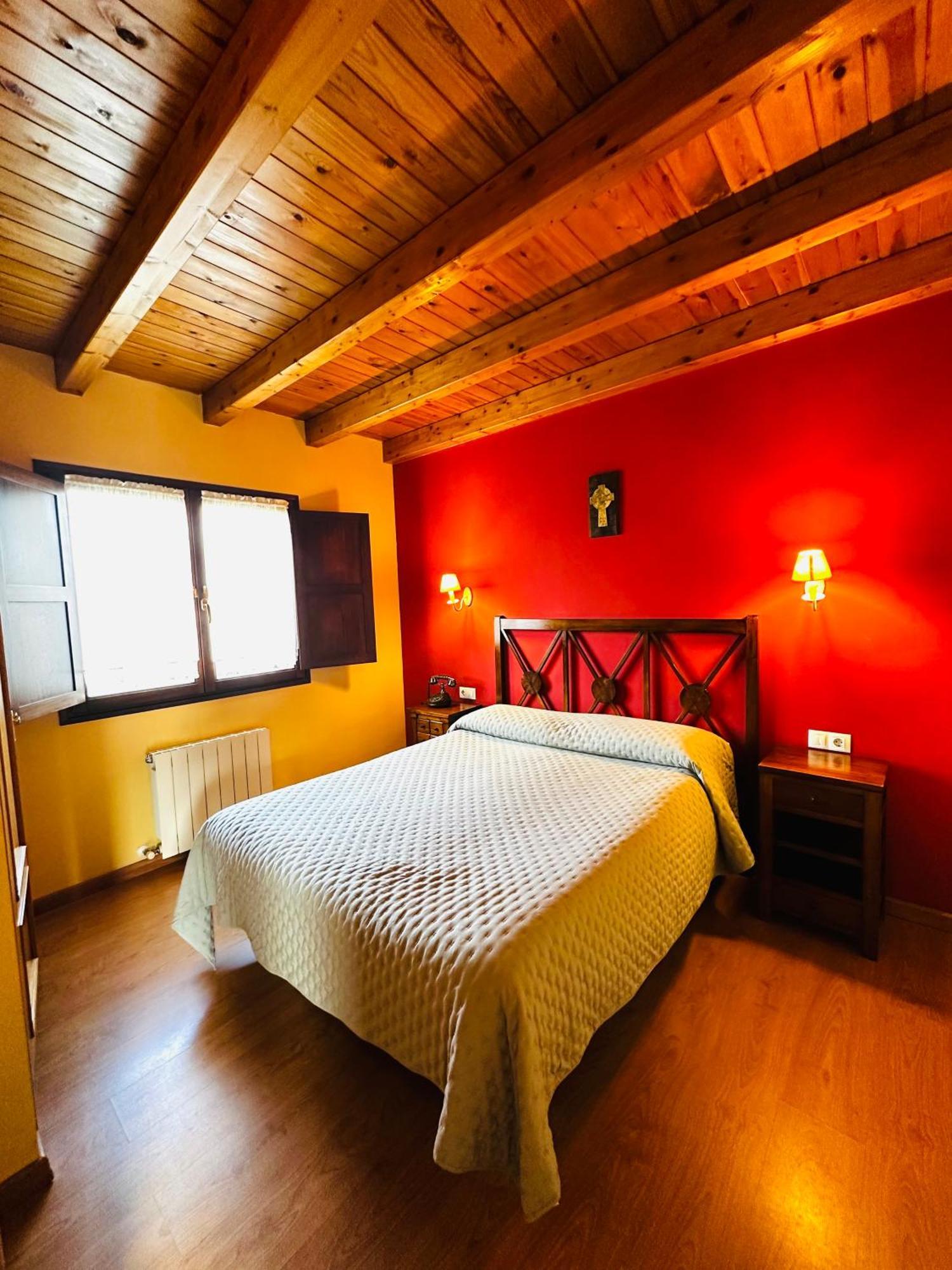 Apartamentos Rurales La Carbayala Oviñana エクステリア 写真