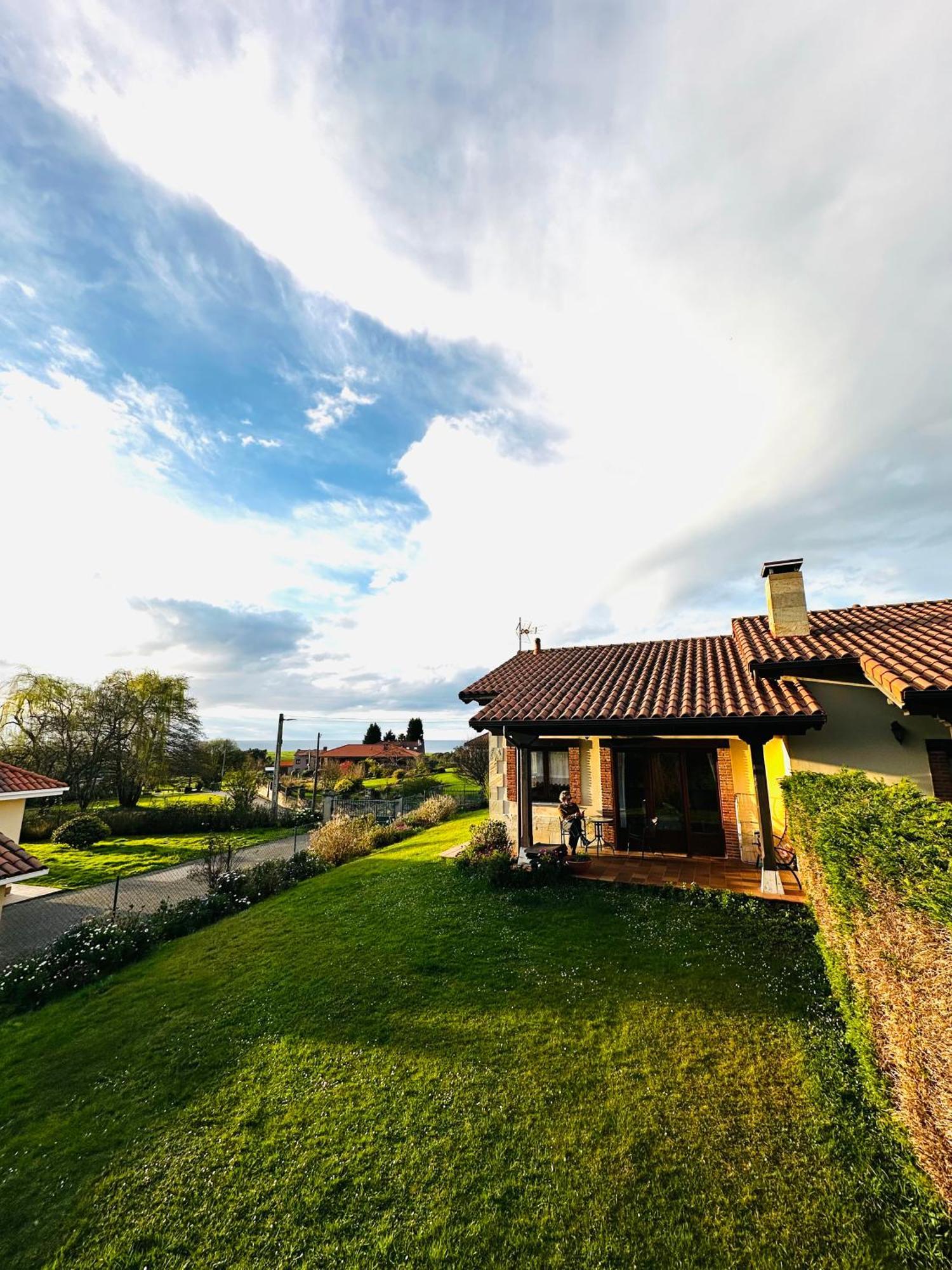 Apartamentos Rurales La Carbayala Oviñana エクステリア 写真