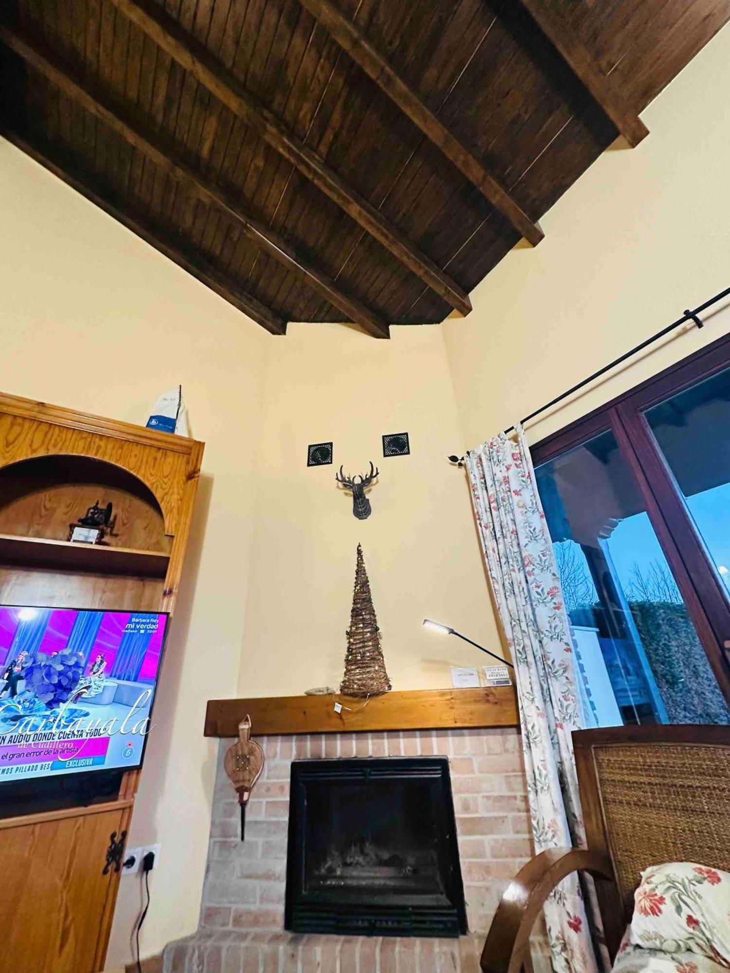 Apartamentos Rurales La Carbayala Oviñana エクステリア 写真