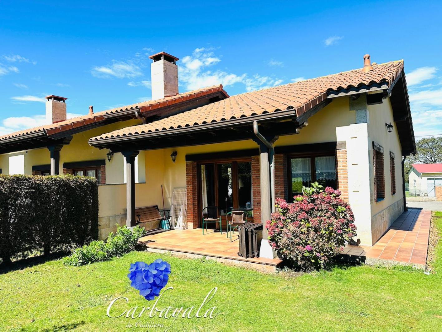 Apartamentos Rurales La Carbayala Oviñana エクステリア 写真