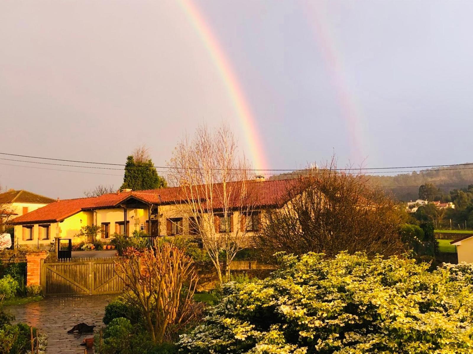 Apartamentos Rurales La Carbayala Oviñana エクステリア 写真